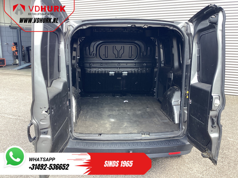 Fiat Dobló Cargo 1.6 MJ 105 pk 3Pers./ Airco/ Cruise/ Navi/ Trekhaak - Furgão compacto: foto 5 Fiat Dobló Cargo 1.6 MJ 105 pk 3Pers./ Airco/ Cruise/ Navi/ Trekhaak - Furgão compacto: foto 5