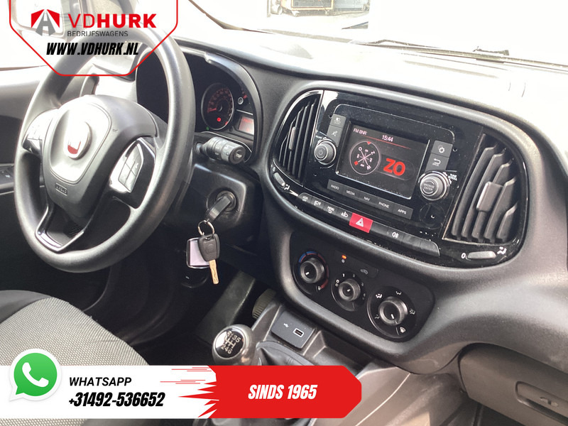 Fiat Dobló Cargo 1.6 MJ 105 pk 3Pers./ Airco/ Cruise/ Navi/ Trekhaak - Furgão compacto: foto 3 Fiat Dobló Cargo 1.6 MJ 105 pk 3Pers./ Airco/ Cruise/ Navi/ Trekhaak - Furgão compacto: foto 3