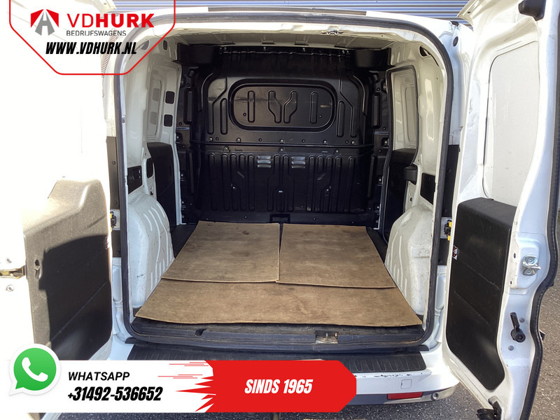Fiat Dobló Cargo 1.6 MJ 105 pk EXPORT ONLY Airco/ PDC/ Trekhaak - Furgão compacto: foto 5 Fiat Dobló Cargo 1.6 MJ 105 pk EXPORT ONLY Airco/ PDC/ Trekhaak - Furgão compacto: foto 5