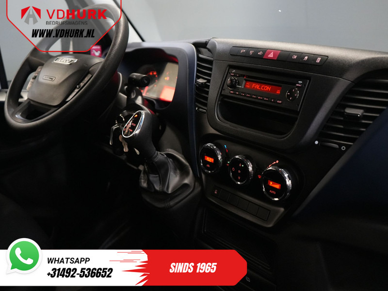 Iveco Daily 35C14D 2.3 140 pk Aut. ZF DC Dubbel Cabine 6 Pers./ Kipper/ Pick Up/ Open Laadbak/ Kieper/ 3.5t Trekverm./ Dubbel Lucht/ Gev.Sto - Furgão caixa aberta, Carrinha cabine dupla: foto 3 Iveco Daily 35C14D 2.3 140 pk Aut. ZF DC Dubbel Cabine 6 Pers./ Kipper/ Pick Up/ Open Laadbak/ Kieper/ 3.5t Trekverm./ Dubbel Lucht/ Gev.Sto - Furgão caixa aberta, Carrinha cabine dupla: foto 3