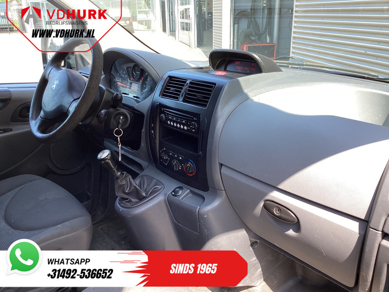 Peugeot Expert 1.6 HDI L2 DC Dubbel Cabine EXPORT ONLY DB Riem V.V./ APK 5-26'/ Airco/ Trekhaak - Furgão compacto, Carrinha cabine dupla: foto 3 Peugeot Expert 1.6 HDI L2 DC Dubbel Cabine EXPORT ONLY DB Riem V.V./ APK 5-26'/ Airco/ Trekhaak - Furgão compacto, Carrinha cabine dupla: foto 3
