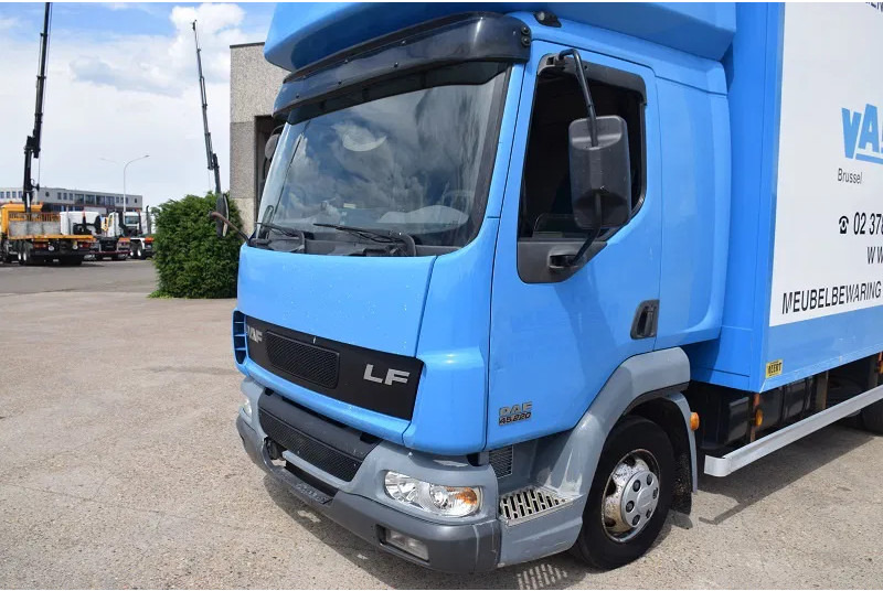 DAF LF 220 LF45 220 - Caminhão furgão: foto 3 DAF LF 220 LF45 220 - Caminhão furgão: foto 3