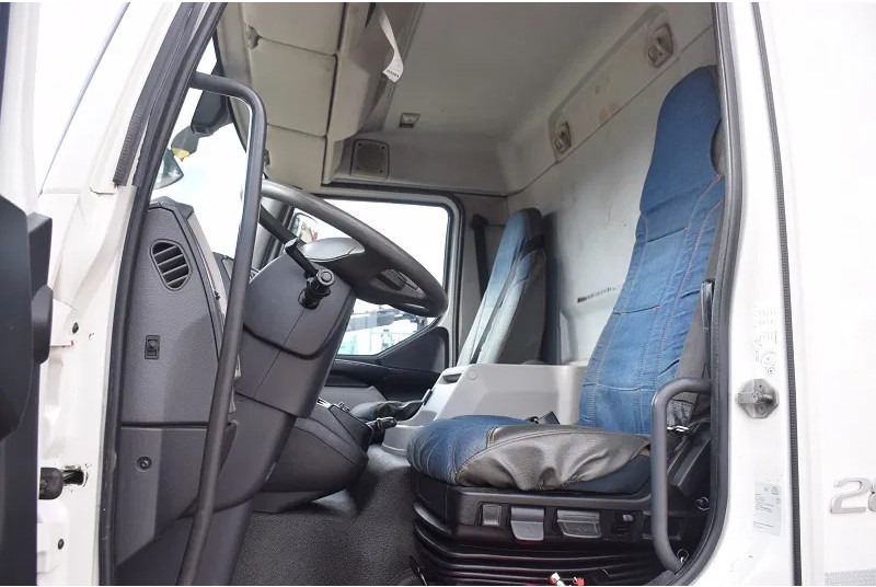 Caminhão chassi Diversen Volvo FL280: foto 8 Caminhão chassi Diversen Volvo FL280: foto 8