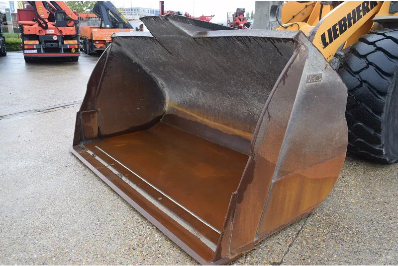 Liebherr L576 X power -stock id93 - Carregadeira de rodas: foto 4 Liebherr L576 X power -stock id93 - Carregadeira de rodas: foto 4