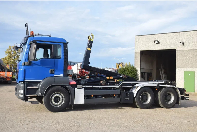 MAN TGS 26.440 - Caminhão polibenne: foto 3 MAN TGS 26.440 - Caminhão polibenne: foto 3