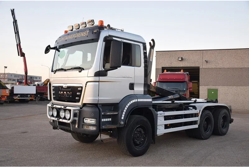 Caminhão polibenne MAN TGS 33.400: foto 1
