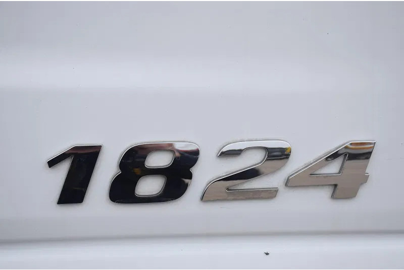Caminhão furgão Mercedes-Benz Axor 1824: foto 10