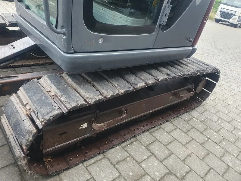 New Holland Kobelco E70 - 8 TON - Mini escavadeira: foto 3 New Holland Kobelco E70 - 8 TON - Mini escavadeira: foto 3