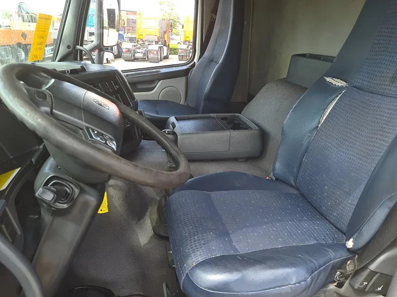 Caminhão grua Volvo FM 400: foto 16