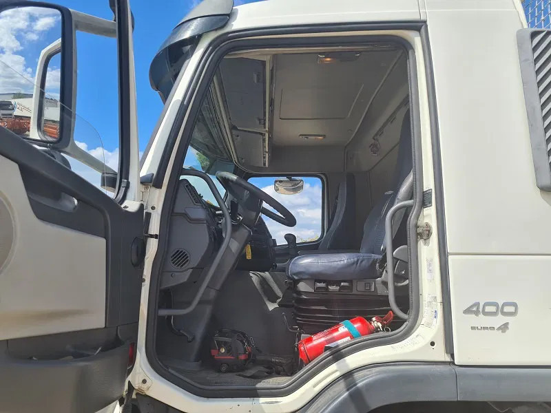 Caminhão grua Volvo FM 400: foto 14