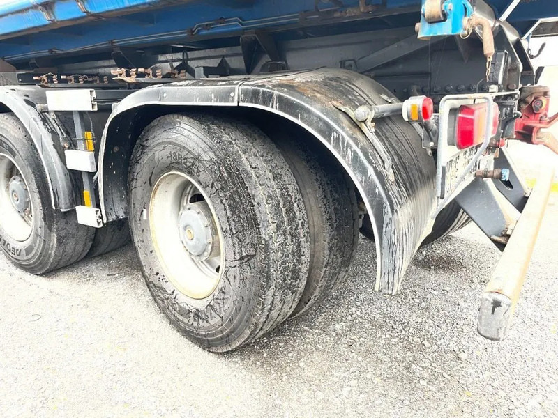 Mercedes-Benz Arocs 3342 *6x6*meegestuurd as*2zijdige kipper*Airco*Bluetooth - Caminhão basculante, Caminhão grua: foto 5 Mercedes-Benz Arocs 3342 *6x6*meegestuurd as*2zijdige kipper*Airco*Bluetooth - Caminhão basculante, Caminhão grua: foto 5