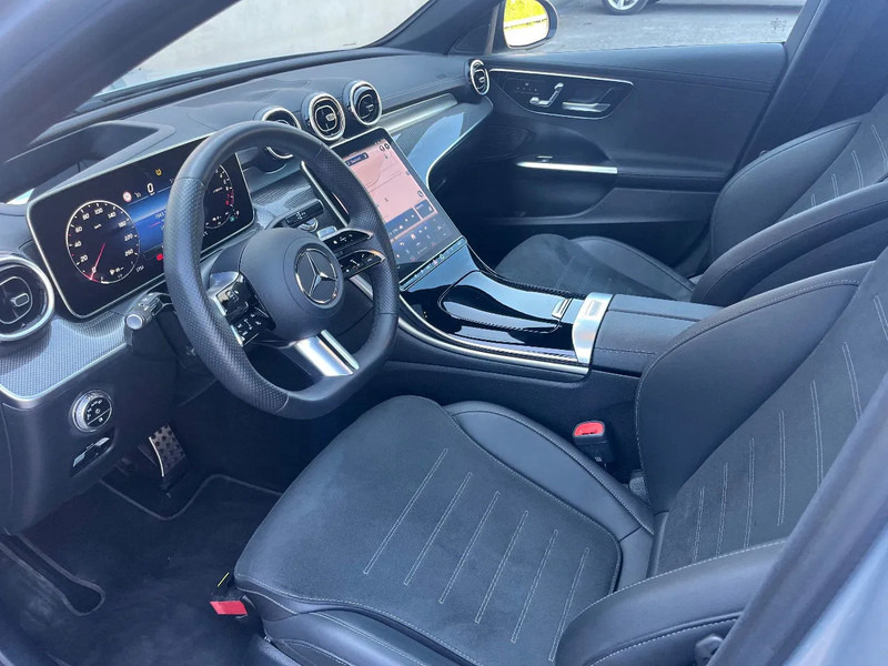 Mercedes-Benz C-Klasse C300e Sedan*AMG PAKKET*NIGHT PAKKET*HEADUPDISPL*360°CAM* - Sedã: foto 3 Mercedes-Benz C-Klasse C300e Sedan*AMG PAKKET*NIGHT PAKKET*HEADUPDISPL*360°CAM* - Sedã: foto 3