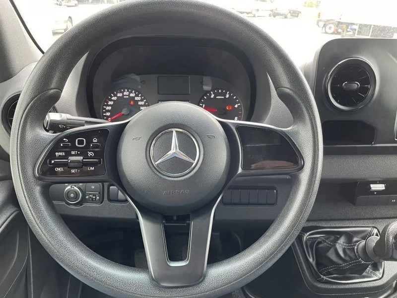 Mercedes-Benz Sprinter 514 *Airconditioning*Cruise control*Zijwindassistent*laadbrug - Carrinha de contentor: foto 4 Mercedes-Benz Sprinter 514 *Airconditioning*Cruise control*Zijwindassistent*laadbrug - Carrinha de contentor: foto 4