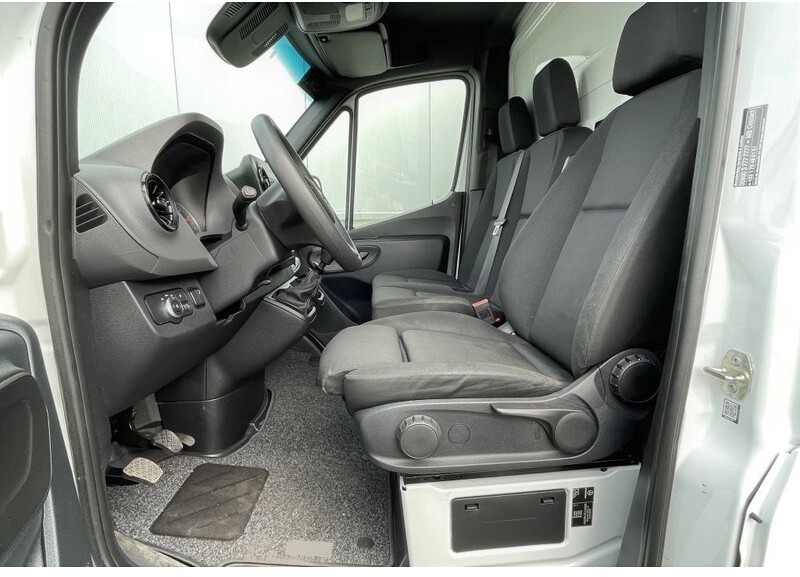 Mercedes-Benz Sprinter 514 *buitenspiegels verwarmd&elektr. verstelbaar*Cruise control*bluetooth*airbag bestuurder - Carrinha de contentor: foto 3 Mercedes-Benz Sprinter 514 *buitenspiegels verwarmd&elektr. verstelbaar*Cruise control*bluetooth*airbag bestuurder - Carrinha de contentor: foto 3