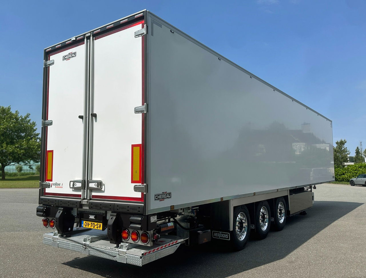 Chereau CSD3 Thermo King A-360 2.500 KG Lift 270 High 250 Wide Brand NEW - Semireboque frigorífico: foto 5 Chereau CSD3 Thermo King A-360 2.500 KG Lift 270 High 250 Wide Brand NEW - Semireboque frigorífico: foto 5