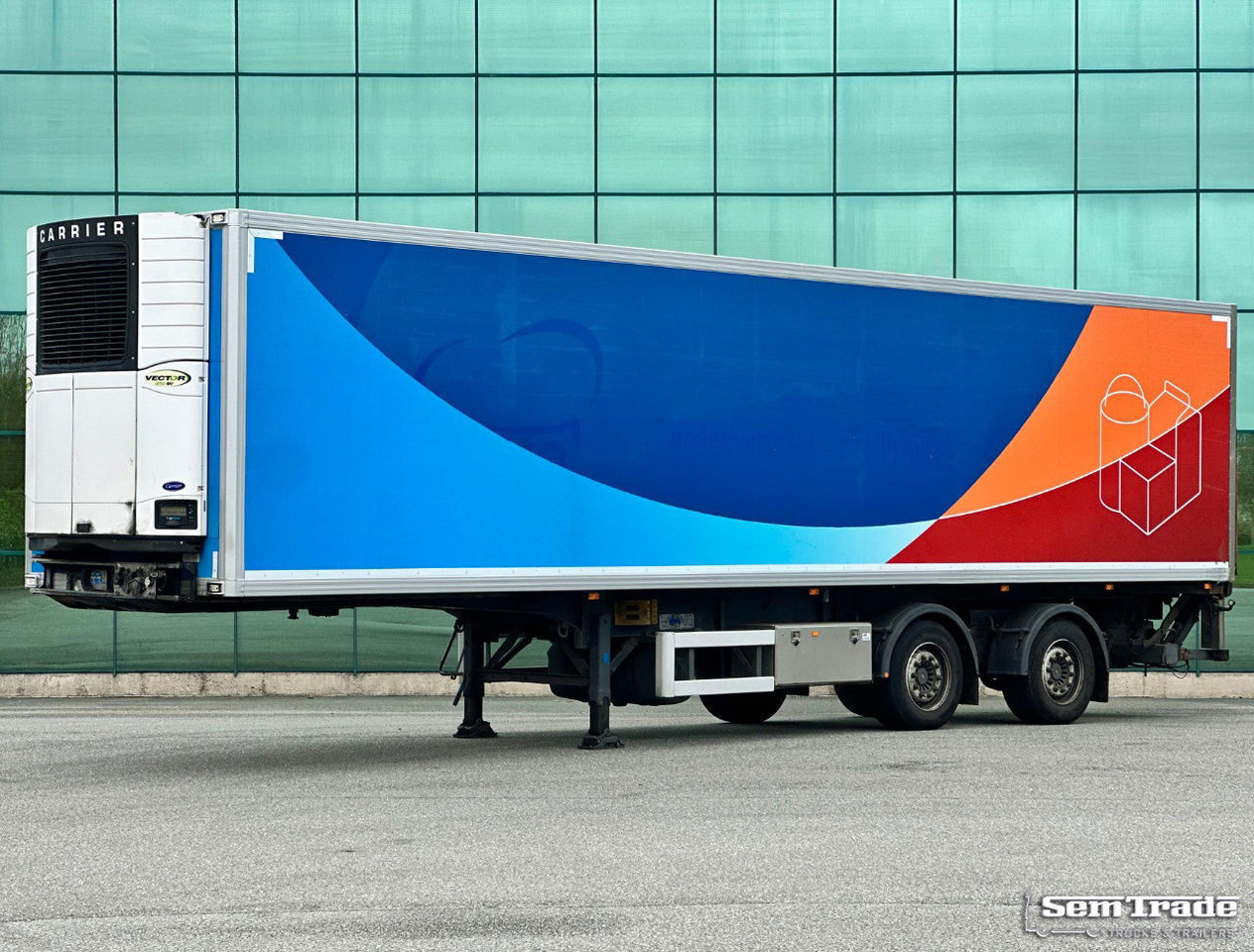 Diversen City Trailer Carrier Vector 1850 MT TRI-Temp Tail Lift Side Door Steering Axle 2 Pieces Available - Semireboque frigorífico: foto 1 Diversen City Trailer Carrier Vector 1850 MT TRI-Temp Tail Lift Side Door Steering Axle 2 Pieces Available - Semireboque frigorífico: foto 1