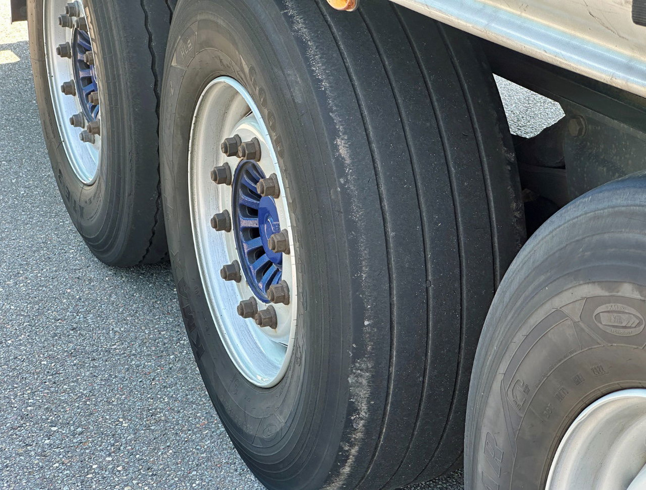 Semi-reboque de lona Kögel SN24 Edscha SAF Axles Disc Brakes Lift Axle TOP Condition NL Trailer: foto 17