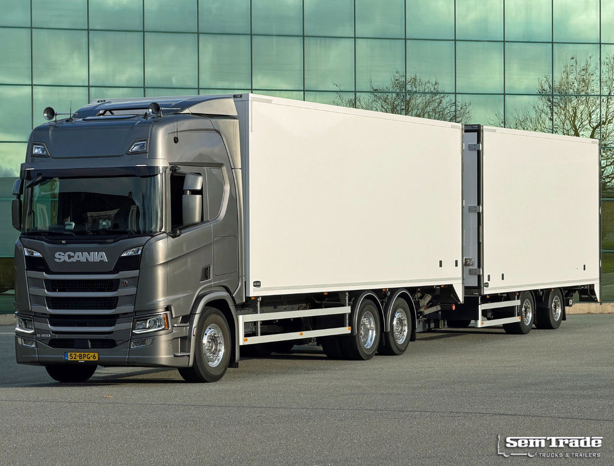 Scania R450 Retarder Full AIR 163.000 KM Heiwo Isolated Boxes 2X Tail Lift NL-Truck IN NEW Condition - Caminhão furgão: foto 1 Scania R450 Retarder Full AIR 163.000 KM Heiwo Isolated Boxes 2X Tail Lift NL-Truck IN NEW Condition - Caminhão furgão: foto 1