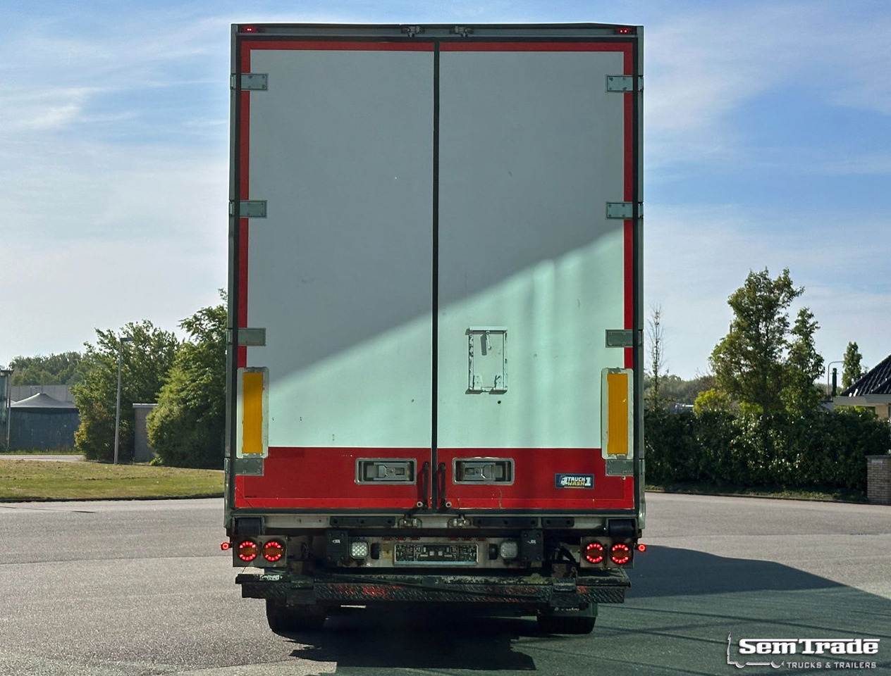 Scania R580 V8 6X2 Euro 6 Retarder Full AIR Full Options Combi - Caminhão frigorífico: foto 4 Scania R580 V8 6X2 Euro 6 Retarder Full AIR Full Options Combi - Caminhão frigorífico: foto 4