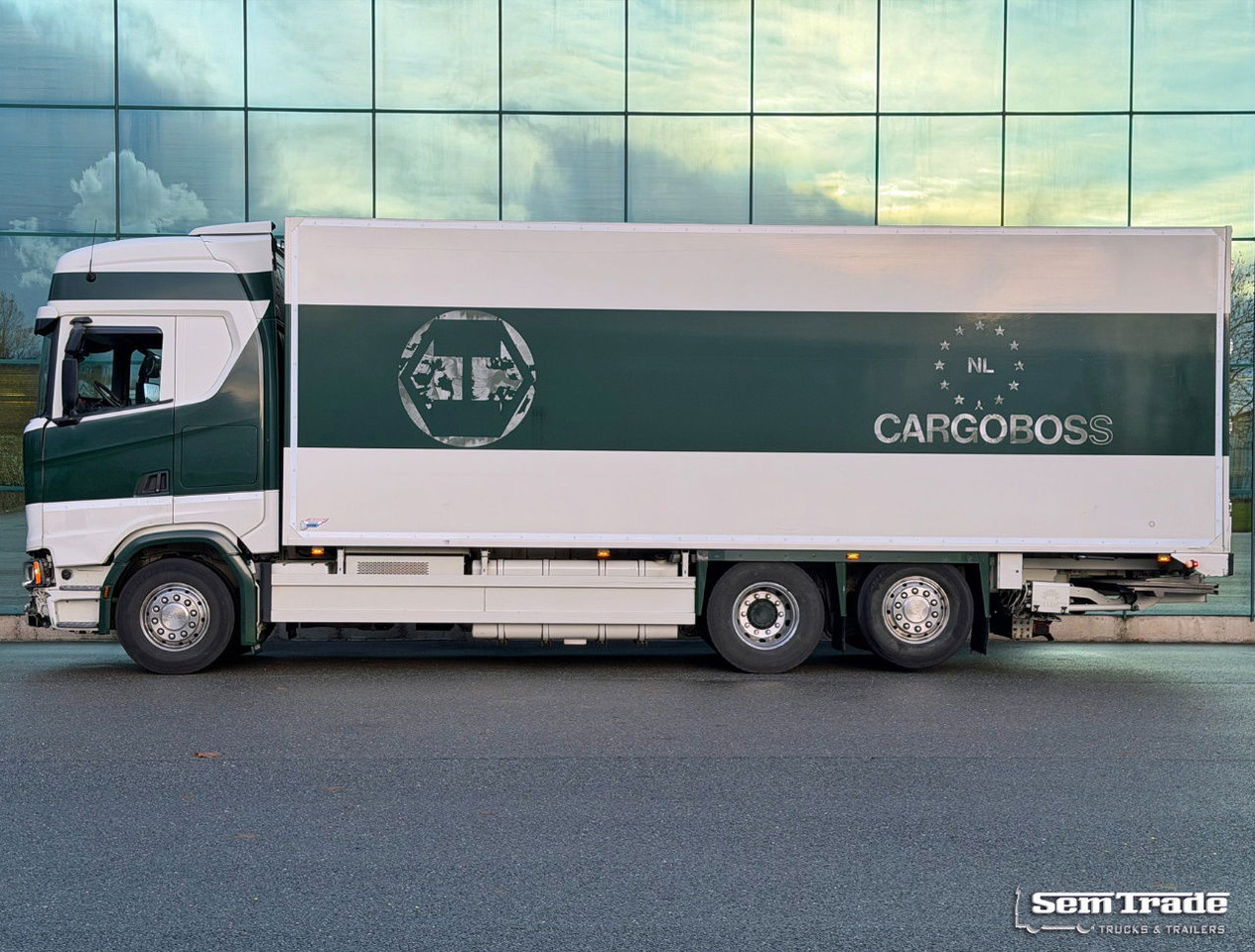 Scania S450 Full AIR Retarder VAN Beurden Isolated BOX Hydrarolls TRS Cooling NL-Truck - Caminhão frigorífico: foto 2 Scania S450 Full AIR Retarder VAN Beurden Isolated BOX Hydrarolls TRS Cooling NL-Truck - Caminhão frigorífico: foto 2