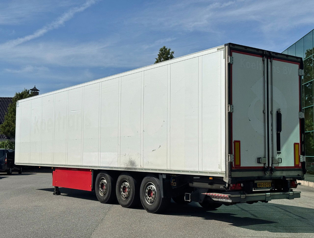 Schmitz Cargobull SCBS3B 270 CM High Flower Wide Liftaxle Tail Lift NL Trailer 6 - Semireboque frigorífico: foto 3 Schmitz Cargobull SCBS3B 270 CM High Flower Wide Liftaxle Tail Lift NL Trailer 6 - Semireboque frigorífico: foto 3