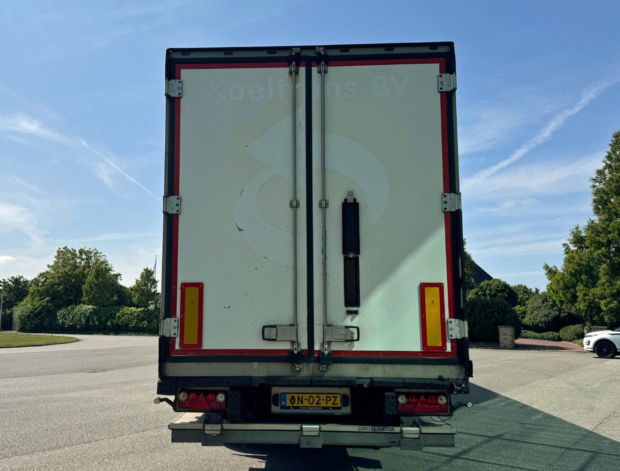 Schmitz Cargobull SCBS3B 270 CM High Flower Wide Liftaxle Tail Lift NL Trailer 6 - Semireboque frigorífico: foto 4 Schmitz Cargobull SCBS3B 270 CM High Flower Wide Liftaxle Tail Lift NL Trailer 6 - Semireboque frigorífico: foto 4