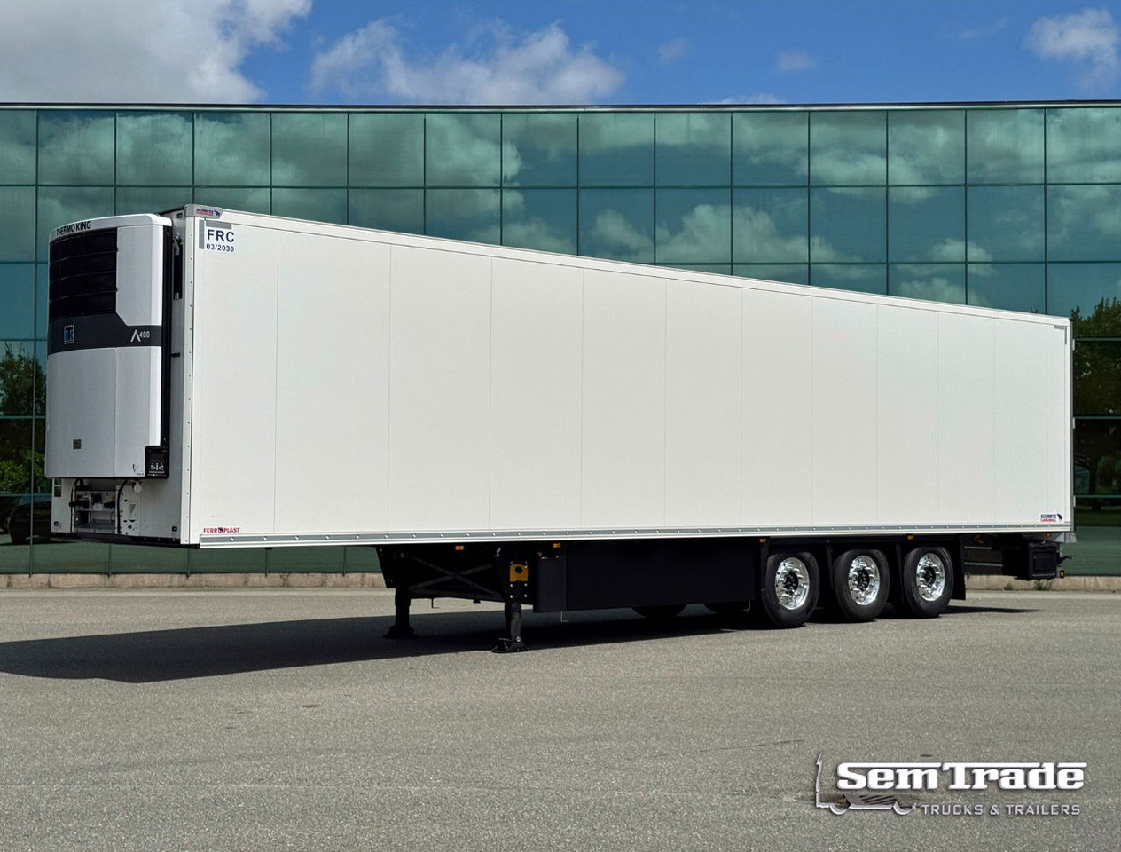 Schmitz Cargobull SCBS3B Thermo King Avancer A-400 270 High NEW AND Unused 2x Lift Axles Flower Wide - Semireboque frigorífico: foto 1 Schmitz Cargobull SCBS3B Thermo King Avancer A-400 270 High NEW AND Unused 2x Lift Axles Flower Wide - Semireboque frigorífico: foto 1