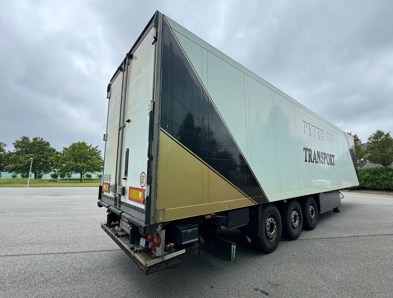 Schmitz Cargobull SKO24 Thermo King SL200e Only 8.900 Hours 270 CM High 250 CM W - Semireboque frigorífico: foto 5 Schmitz Cargobull SKO24 Thermo King SL200e Only 8.900 Hours 270 CM High 250 CM W - Semireboque frigorífico: foto 5