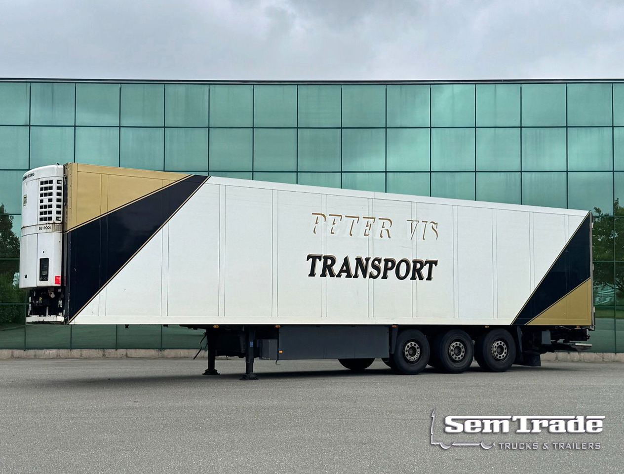 Schmitz Cargobull SKO24 Thermo King SL200e Only 8.900 Hours 270 CM High 250 CM W - Semireboque frigorífico: foto 1 Schmitz Cargobull SKO24 Thermo King SL200e Only 8.900 Hours 270 CM High 250 CM W - Semireboque frigorífico: foto 1