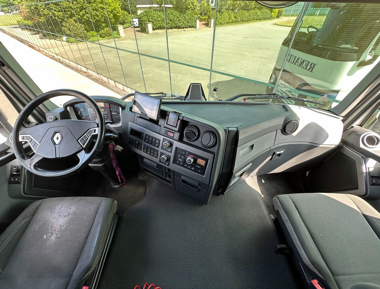 Tractor Renault T460 Comfort Euro 6 Only 654.000 KM 2X Tanks NL-Truck: foto 9