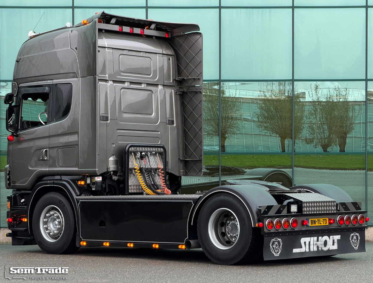 Scania R164-480 V8 King Retarder Manual Gearbox Showtruck Completely Rebuild Unique Condition - Tractor: foto 3 Scania R164-480 V8 King Retarder Manual Gearbox Showtruck Completely Rebuild Unique Condition - Tractor: foto 3