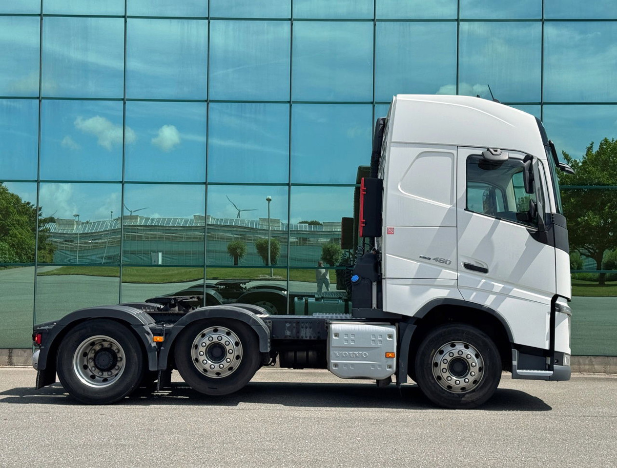 Volvo FH 460 6X2 Only 402.000 KM LB VIN NR I-Parc Cool TOP Condition NL Truck 2 - Tractor: foto 5 Volvo FH 460 6X2 Only 402.000 KM LB VIN NR I-Parc Cool TOP Condition NL Truck 2 - Tractor: foto 5