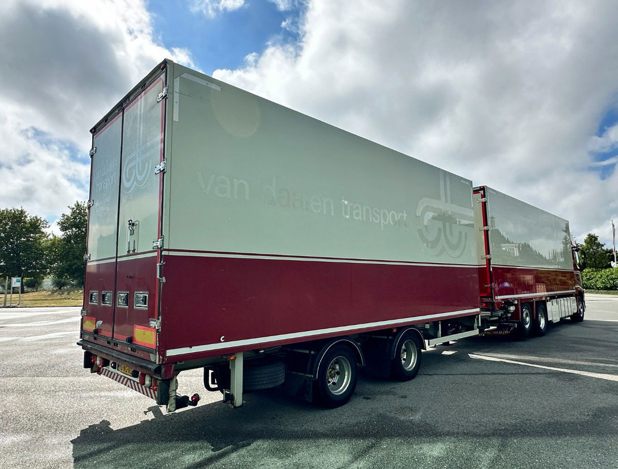 Volvo FH 500 I-Park Cool VAN Beurden Isolated Boxes Tail Lift TRS CoolING TOP Condition Holland-Combi - Caminhão frigorífico: foto 4 Volvo FH 500 I-Park Cool VAN Beurden Isolated Boxes Tail Lift TRS CoolING TOP Condition Holland-Combi - Caminhão frigorífico: foto 4