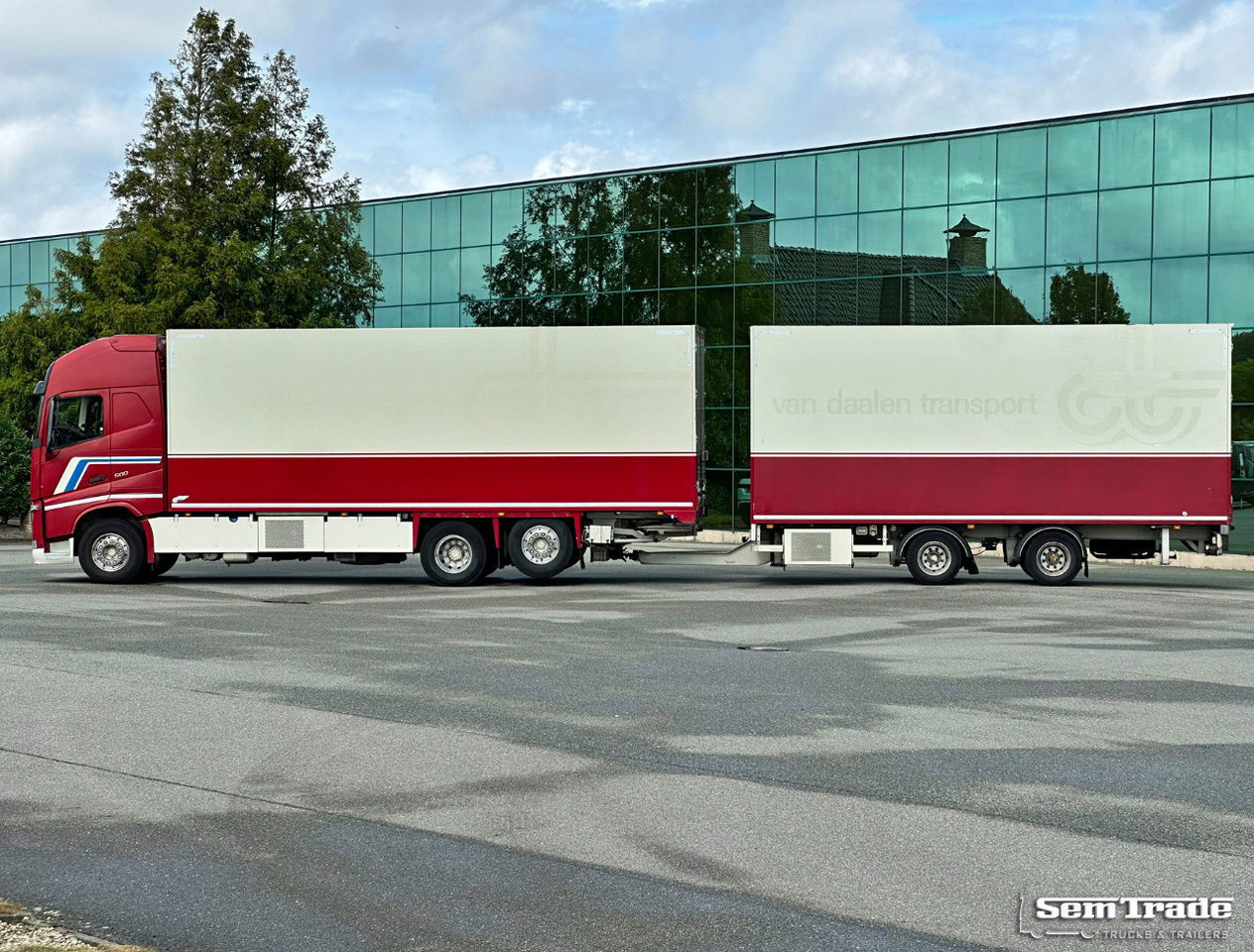 Volvo FH 500 I-Park Cool VAN Beurden Isolated Boxes Tail Lift TRS CoolING TOP Condition Holland-Combi - Caminhão frigorífico: foto 2 Volvo FH 500 I-Park Cool VAN Beurden Isolated Boxes Tail Lift TRS CoolING TOP Condition Holland-Combi - Caminhão frigorífico: foto 2