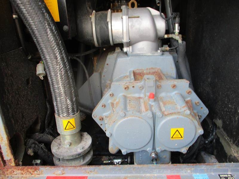 Atlas-Copco XAHS 336 CD - Compressor de ar: foto 4 Atlas-Copco XAHS 336 CD - Compressor de ar: foto 4