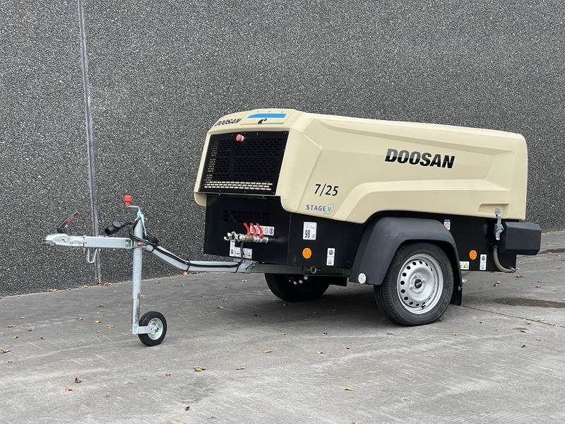 Doosan 7 / 25 - G - N - Compressor de ar: foto 1 Doosan 7 / 25 - G - N - Compressor de ar: foto 1