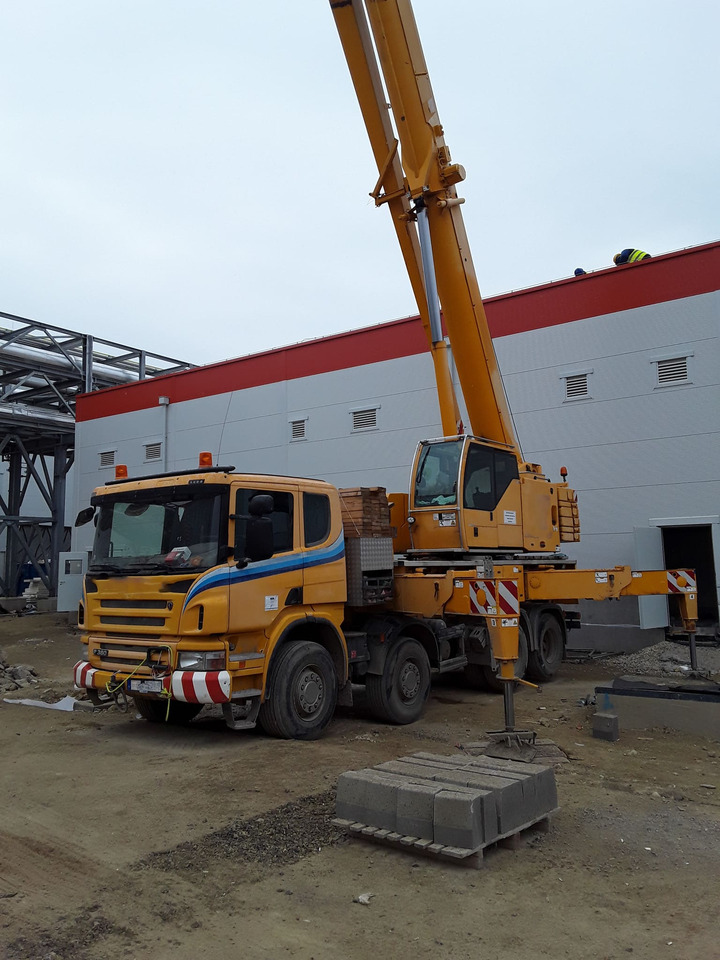 LIEBHERR LTF 1045-4.1 - Guindaste móvel: foto 3 LIEBHERR LTF 1045-4.1 - Guindaste móvel: foto 3