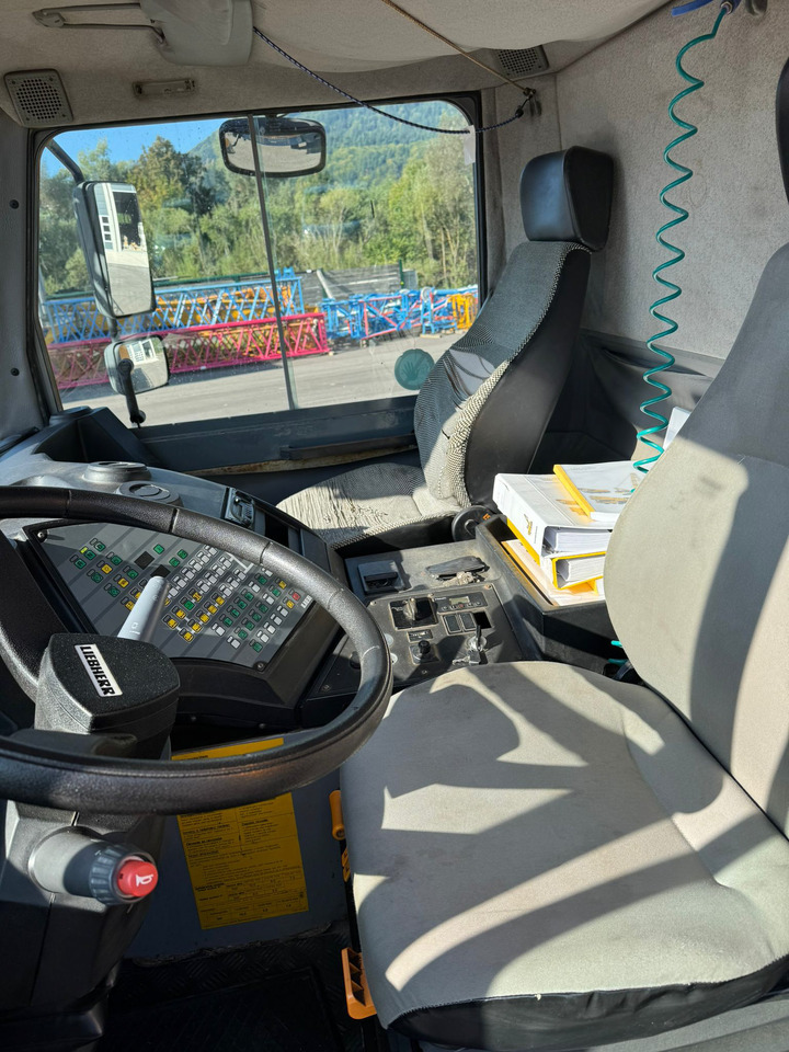 LIEBHERR LTM 1030/2 - Guindaste móvel: foto 5 LIEBHERR LTM 1030/2 - Guindaste móvel: foto 5