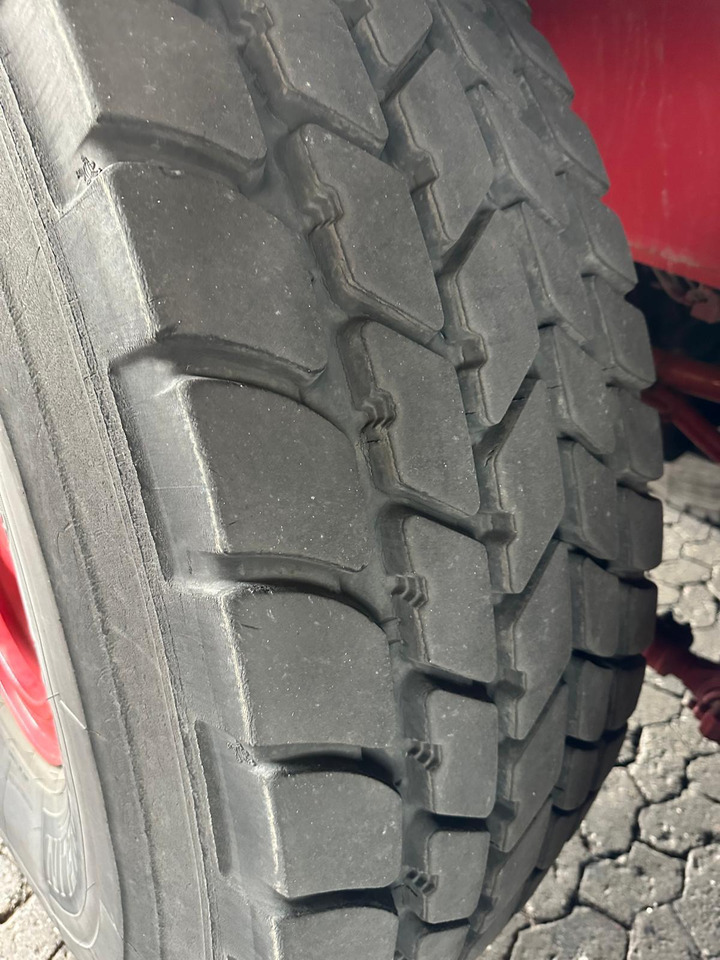 LIEBHERR LTM 1070-4.2 - Guindaste móvel: foto 5 LIEBHERR LTM 1070-4.2 - Guindaste móvel: foto 5