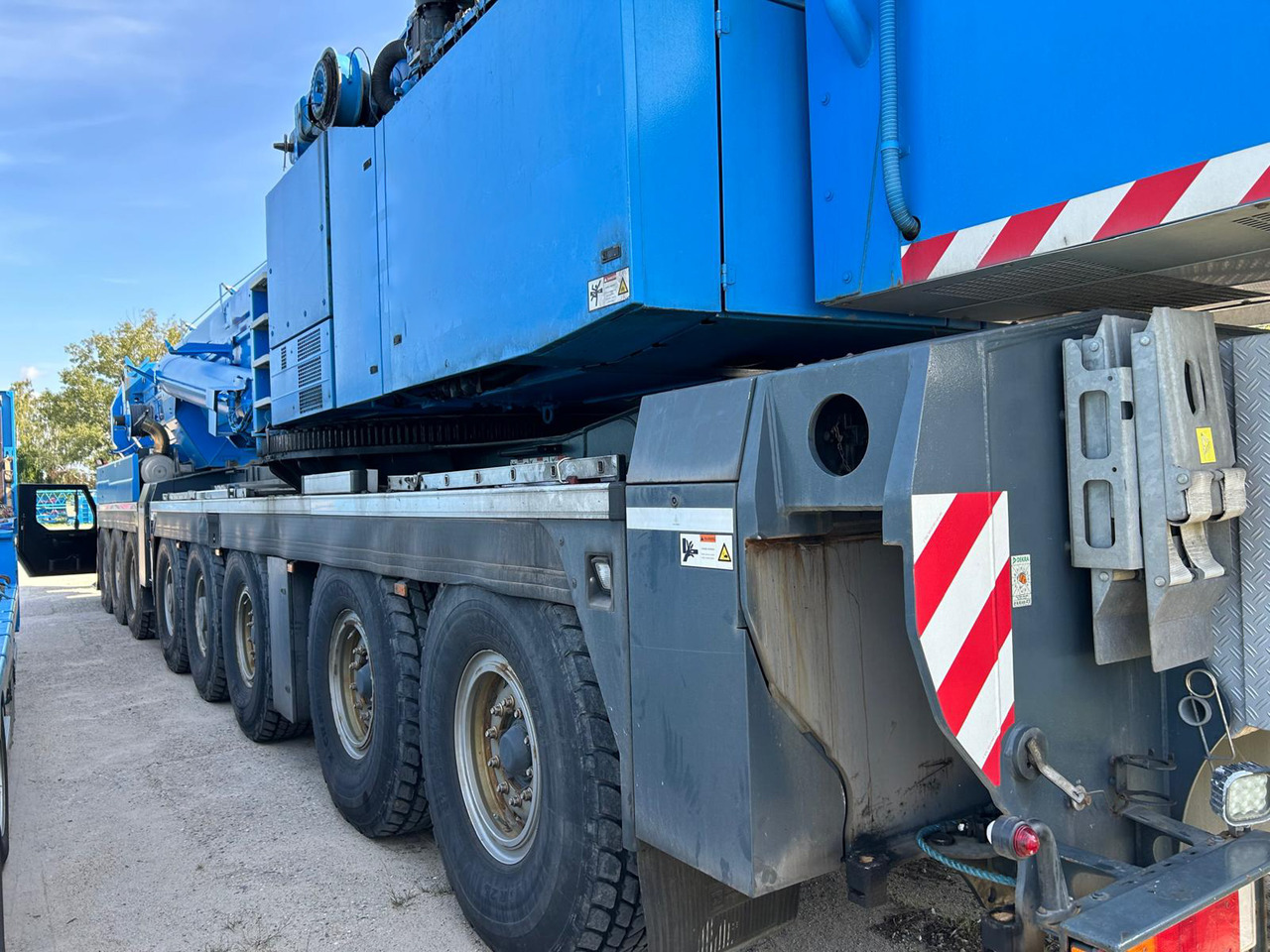 LIEBHERR LTM 1500-8.1 - Guindaste móvel: foto 3 LIEBHERR LTM 1500-8.1 - Guindaste móvel: foto 3