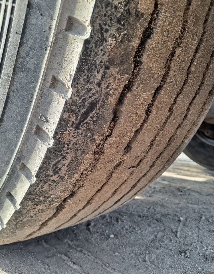 Krone Przyczepa KRONE Budowlanka - Reboque plataforma/ Caixa aberta: foto 3 Krone Przyczepa KRONE Budowlanka - Reboque plataforma/ Caixa aberta: foto 3