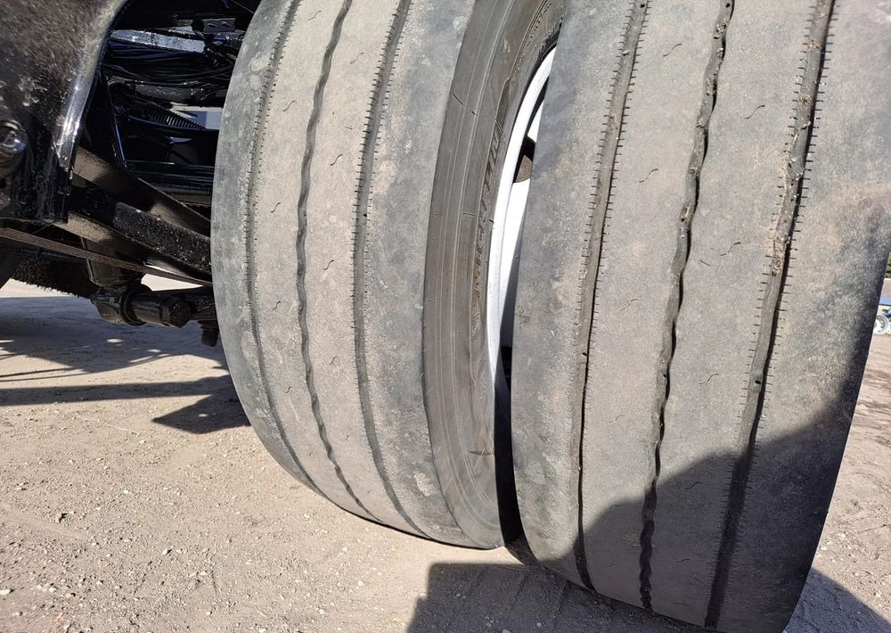 Krone Przyczepa Krone BDF 2017r - Máquina de outro: foto 5 Krone Przyczepa Krone BDF 2017r - Máquina de outro: foto 5