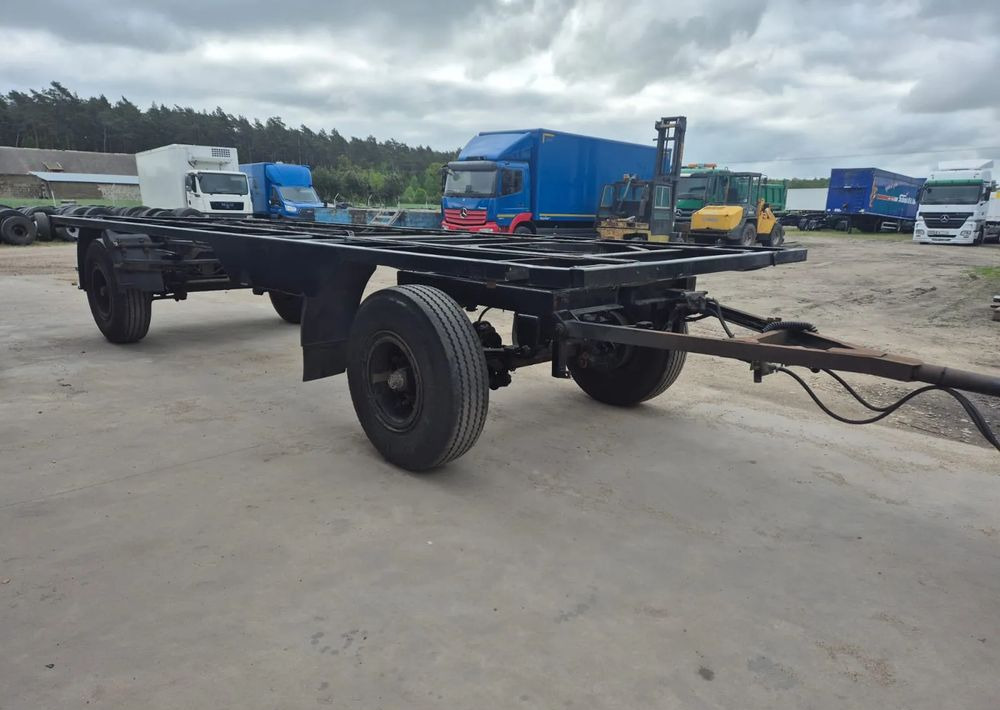 Schmitz Cargobull Przyczepa Krone na resorze - Reboque chassi: foto 4 Schmitz Cargobull Przyczepa Krone na resorze - Reboque chassi: foto 4