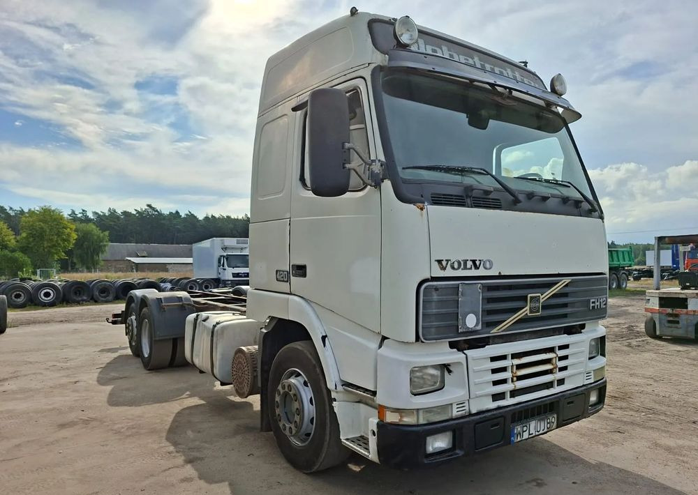 Volvo FH 420 6x2 - Caminhão chassi: foto 2 Volvo FH 420 6x2 - Caminhão chassi: foto 2