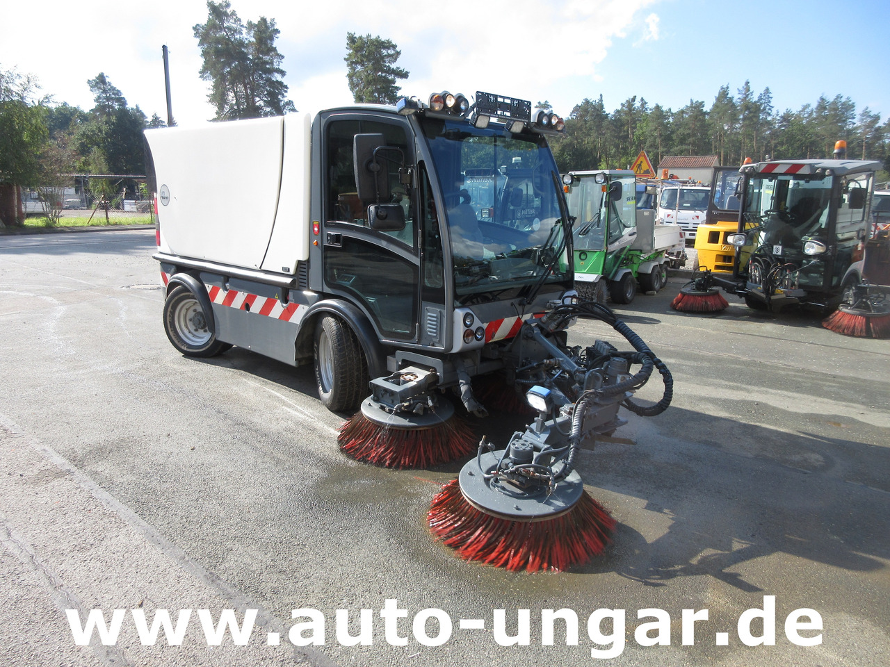 Boschung S3 Kehrmaschine urban sweeper Wildkrautbesen Allradlenkung - Varredora urbana: foto 1 Boschung S3 Kehrmaschine urban sweeper Wildkrautbesen Allradlenkung - Varredora urbana: foto 1