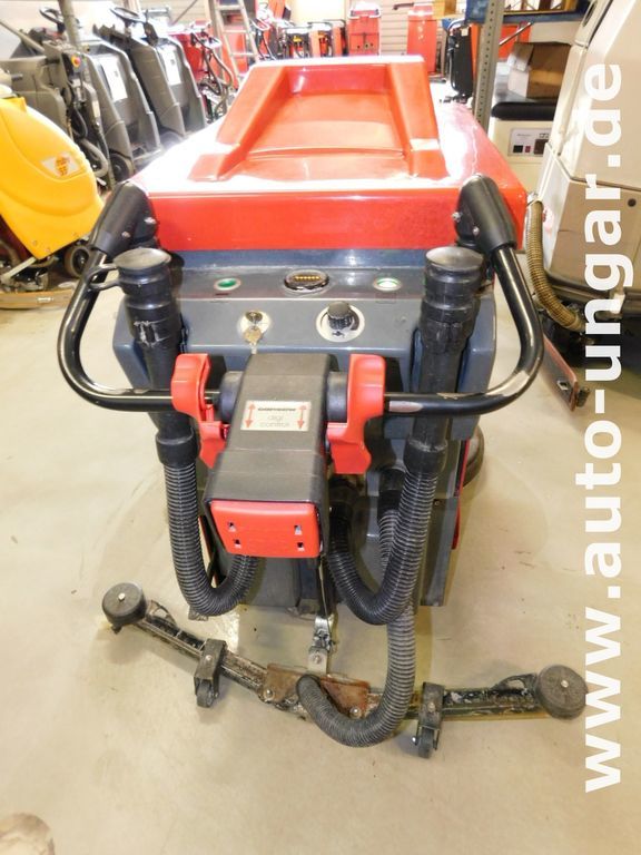 Gansow 88 mit eigenem Antrieb 24V inkl. Ladegerät - Lavadora aspiradora de pavimentos: foto 3 Gansow 88 mit eigenem Antrieb 24V inkl. Ladegerät - Lavadora aspiradora de pavimentos: foto 3