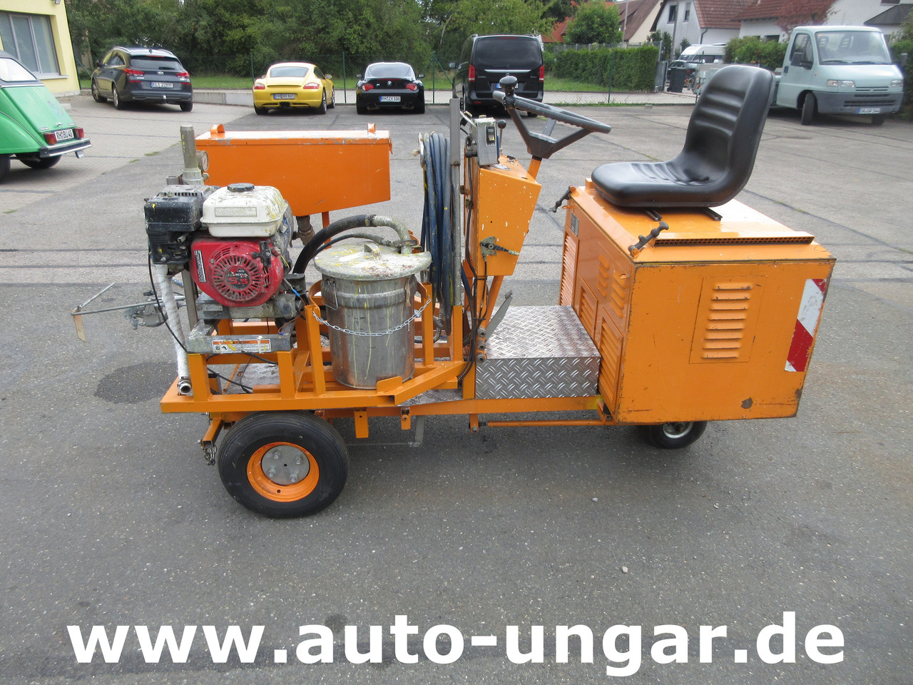 Graco LineLazer II 5900 auf Zindel VarioZet Linedriver Perlstreuer + Airless-Farb-Spritze Hofmann - Máquina de asfalto: foto 3 Graco LineLazer II 5900 auf Zindel VarioZet Linedriver Perlstreuer + Airless-Farb-Spritze Hofmann - Máquina de asfalto: foto 3