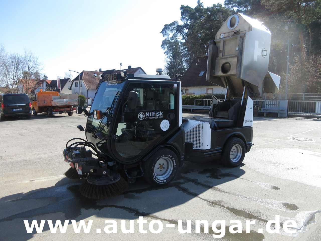 NILFISK CR3500 CityRanger Schmidt Flexigo Multigo 4x4 Kehrmaschine Geräteträger - Varredora urbana: foto 2 NILFISK CR3500 CityRanger Schmidt Flexigo Multigo 4x4 Kehrmaschine Geräteträger - Varredora urbana: foto 2