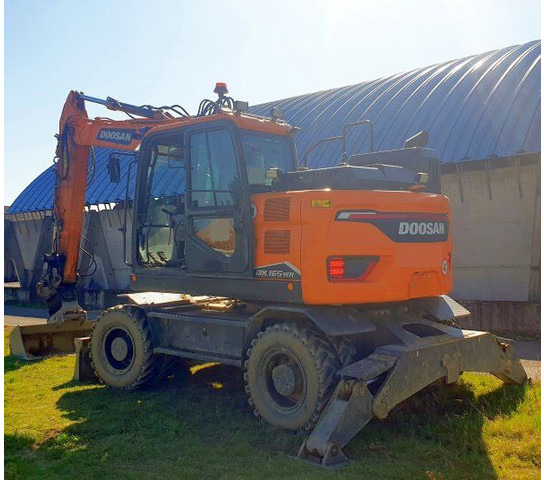 Doosan 18t DX165 WR-7 (DEVELON) - Escavadeira de rodas: foto 5 Doosan 18t DX165 WR-7 (DEVELON) - Escavadeira de rodas: foto 5