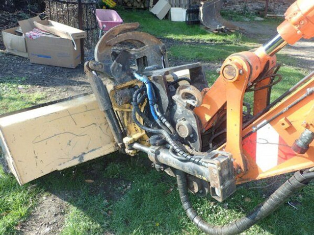 Hitachi Zaxis 140W-5B - Escavadeira de rodas: foto 5 Hitachi Zaxis 140W-5B - Escavadeira de rodas: foto 5